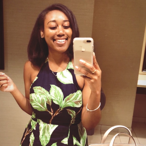 Meet your Posher, Amber - Picture 4 of 6